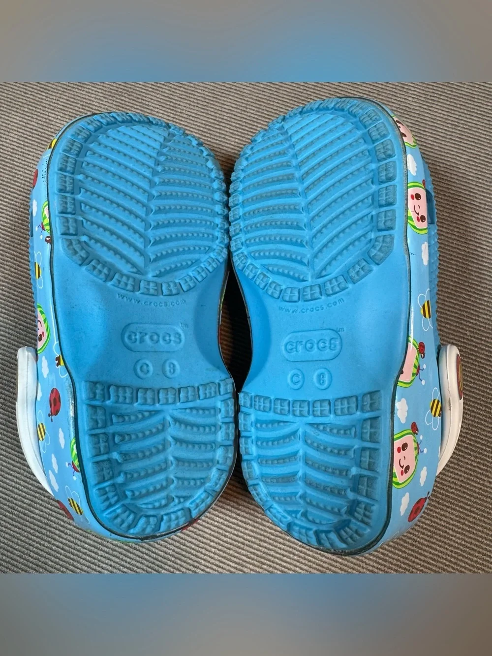 Cocomelon Crocs Blue Toddler Size 8 Classic Clogs Very Good Condition